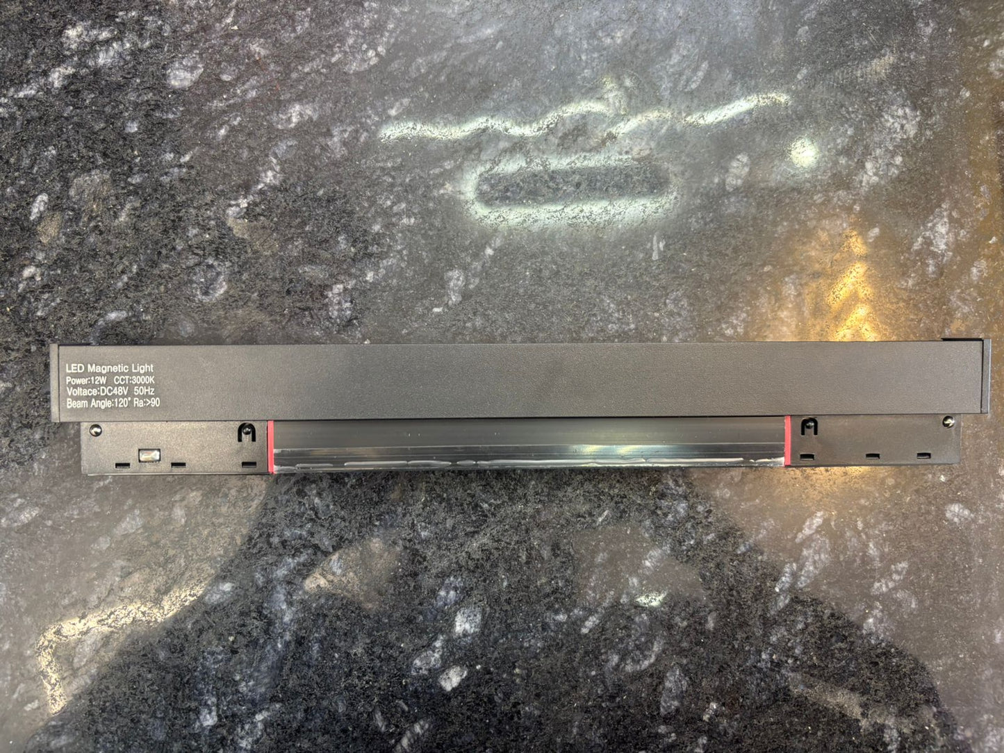 Magnetic Diffuser Linear 12W