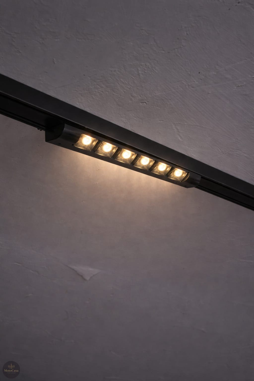 Magnetic Non Adjustable Linear 6W